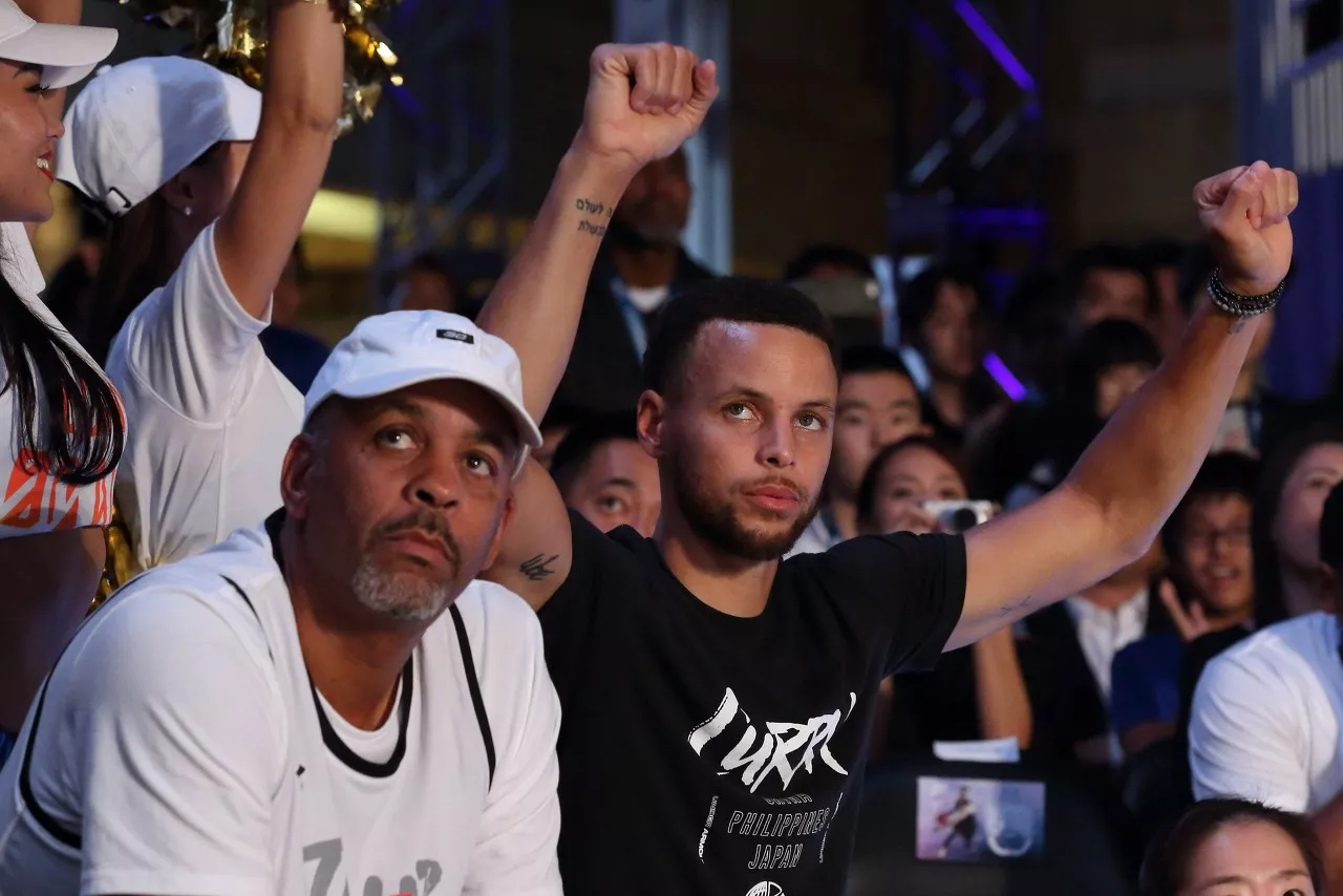 戴尔·库里公开宣称家族篮球成就优于詹姆斯家族