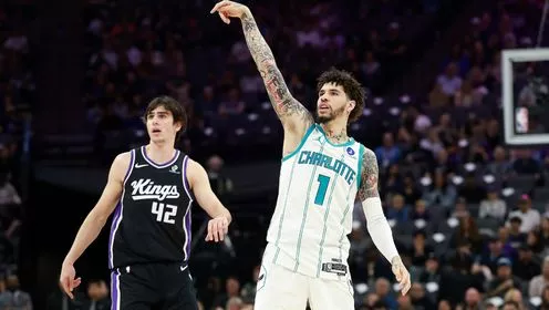 东契奇第15次技犯后场均38.2分 净效率暴涨14点