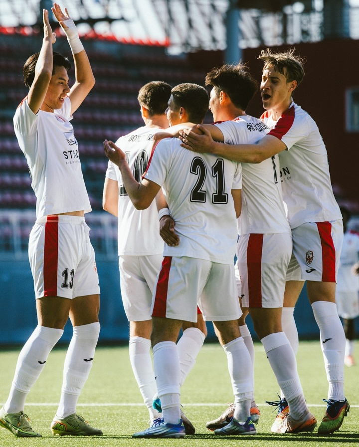 张家鸣距劳工证仅差1场 塞尔维亚U19联赛4次首发已入3球