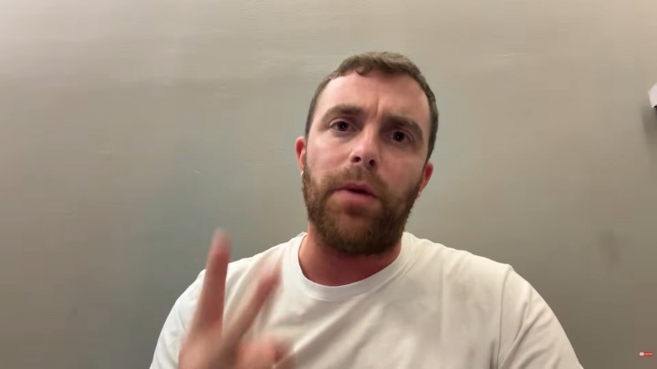 罗马诺确认曼联接触吉马良斯经纪人 转会仍处早期阶段 罗马诺确认曼联接触吉马良斯经纪人 转会仍处早期阶段