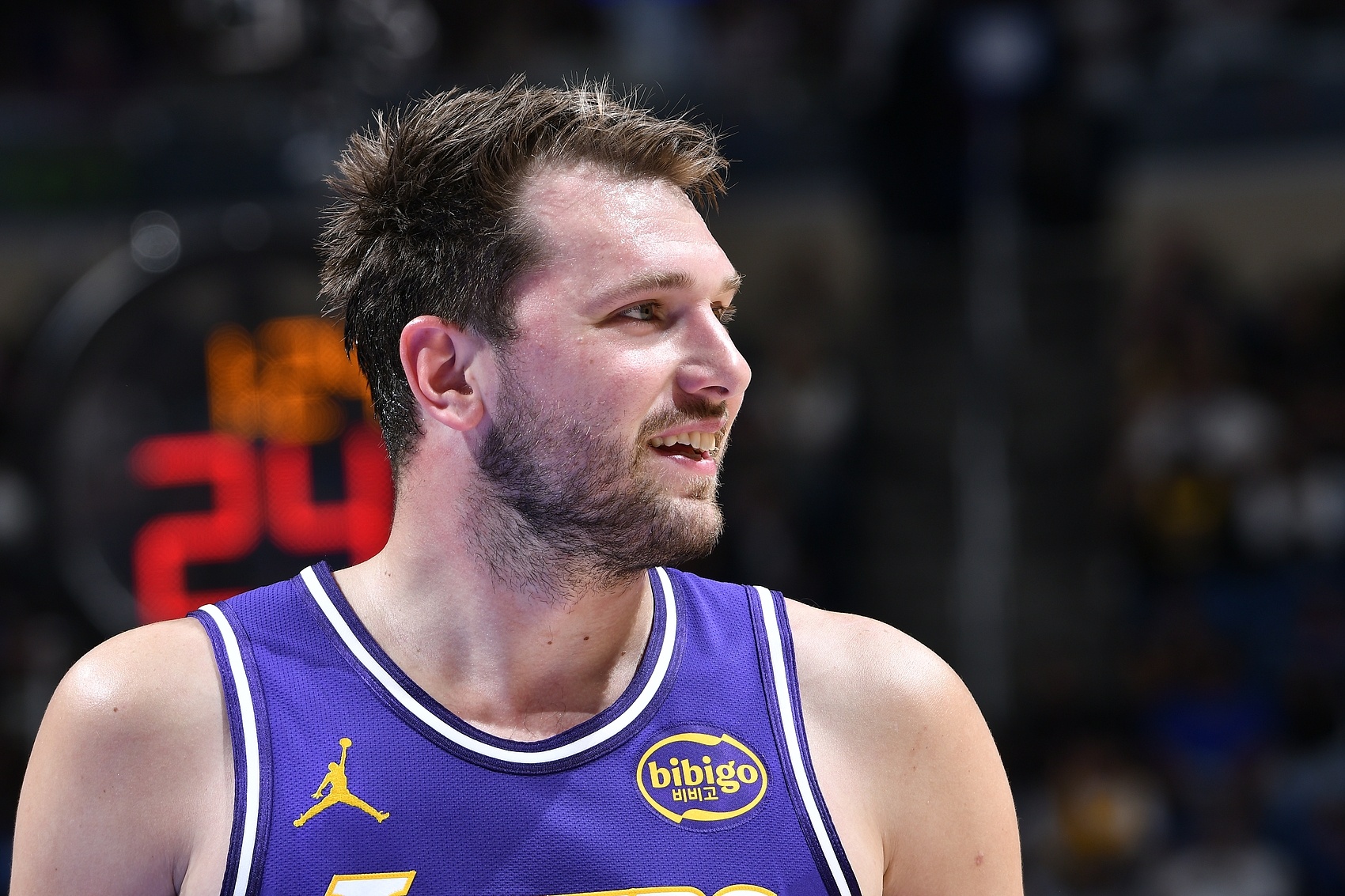 名记解析东契奇抱怨裁判根源 情绪波动影响回防成球队隐患