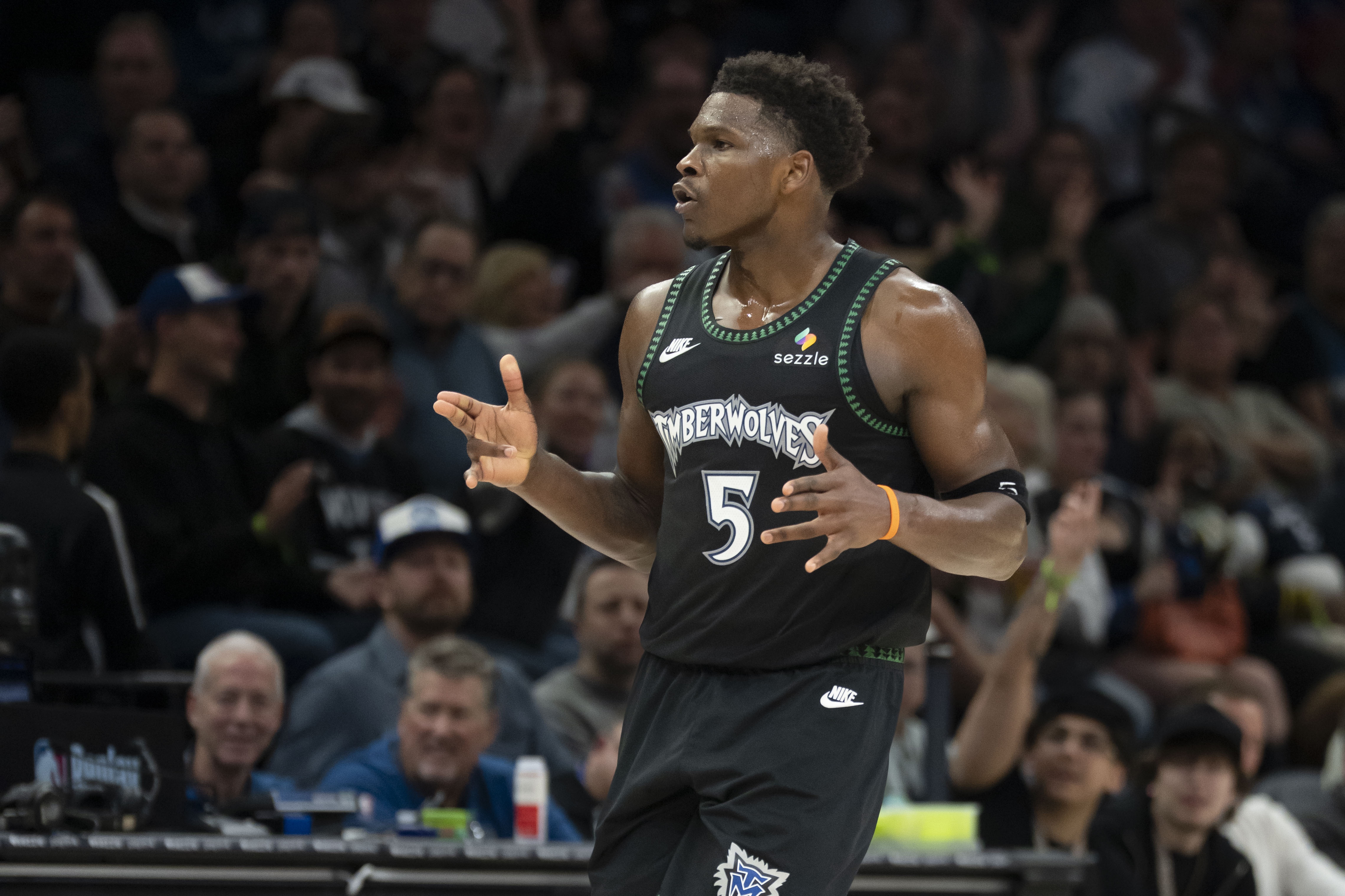 森林狼客场擒绿军终结北岸花园18年魔咒 爱德华兹缺阵团队防守制胜