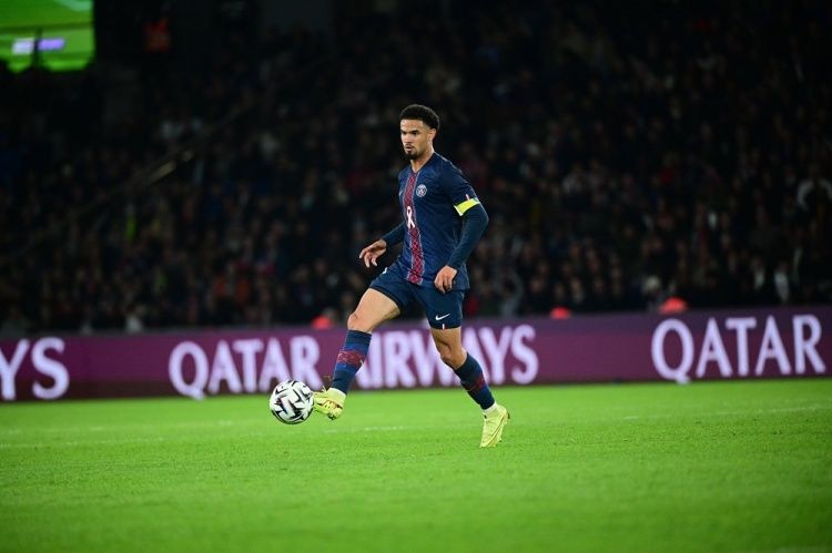 扎伊尔-埃梅里表态愿为法国队踢右后卫 自称可胜任任何位置