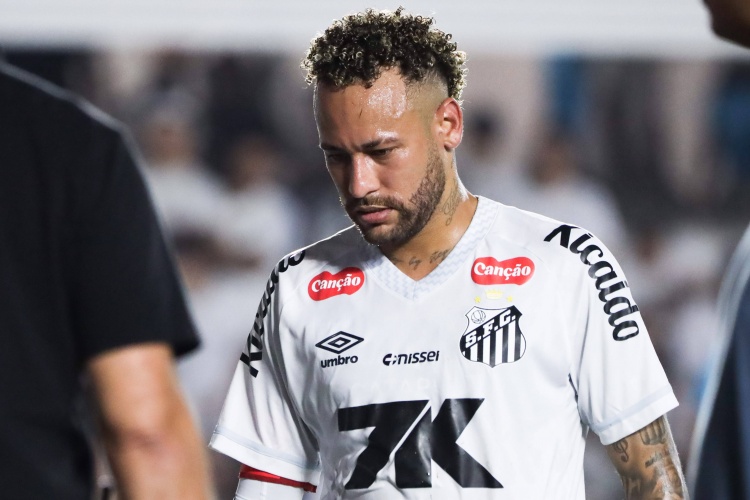 内马尔赛前与德佩短信交锋 索要球衣与场上厮杀两不误