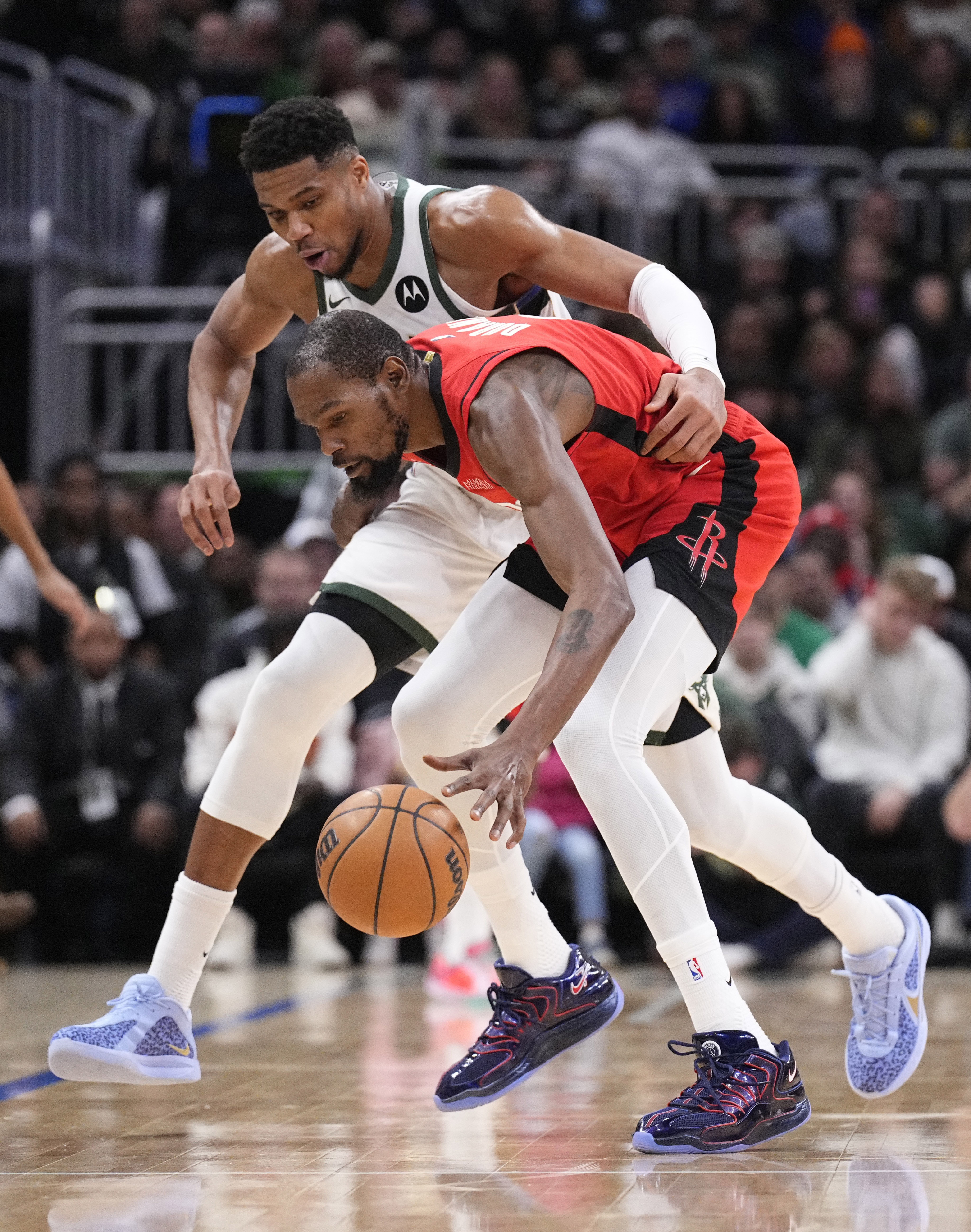 香珀特评字母哥潜在勇士前景 称其关键时刻需决策助手