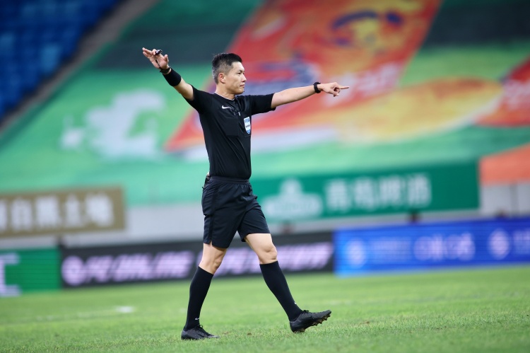 沈寅豪赴吉执法亚足联挑战联赛 王竞缺席本轮中超