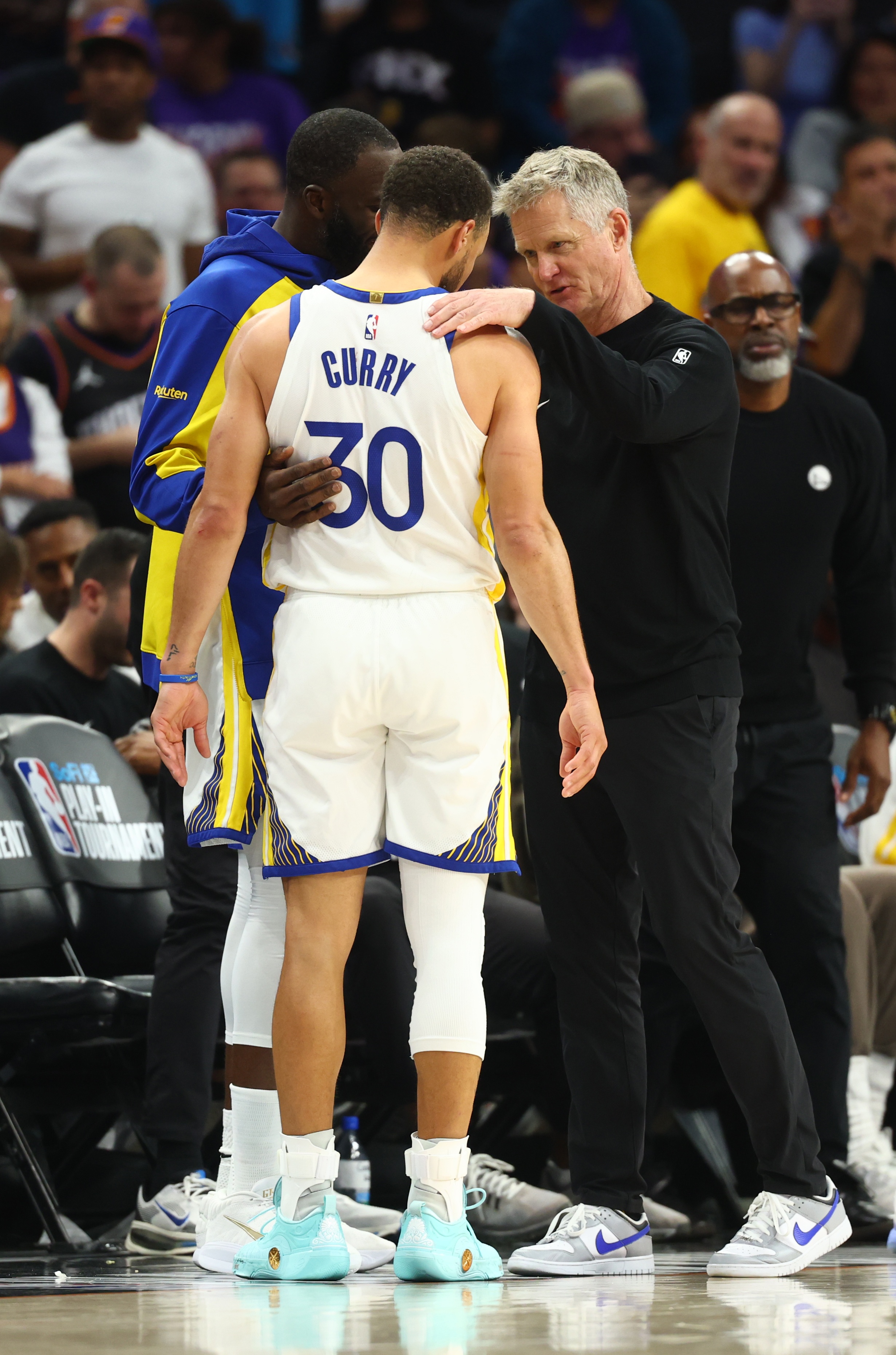 勇士赛季终结 科尔续约成定局