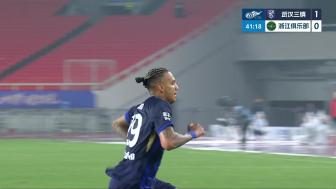 雨战破局 武汉三镇2-0浙江 积分转正