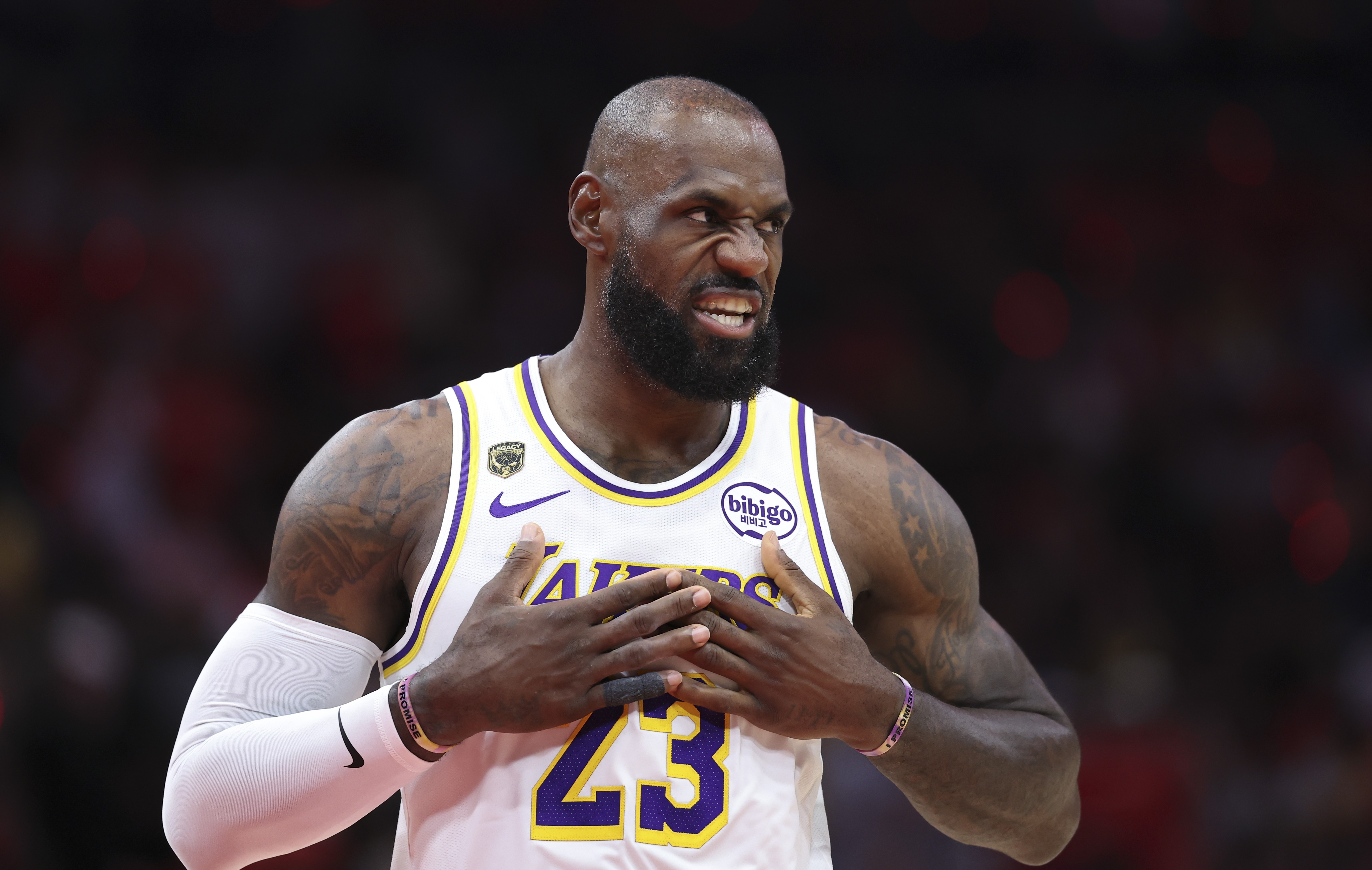 302场全勤!詹姆斯创NBA季后赛连续出场历史纪录 302场全勤!詹姆斯创NBA季后赛连续出场历史纪录