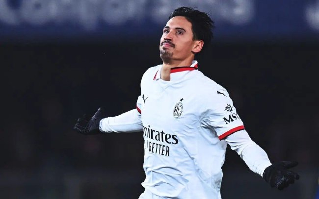 赖因德斯一击制胜 AC米兰客场1-0维罗纳 赖因德斯一击制胜 AC米兰客场1-0维罗纳