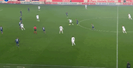 赖因德斯一击制胜 AC米兰客场1-0维罗纳 赖因德斯一击制胜 AC米兰客场1-0维罗纳