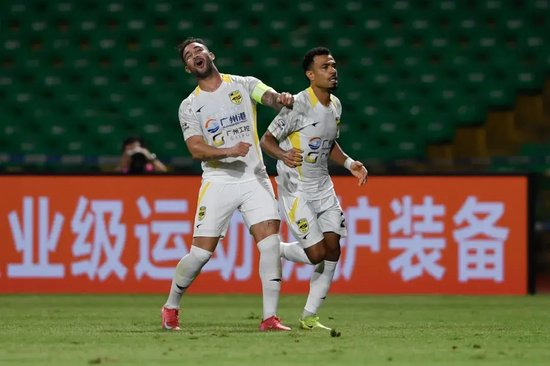 广州豹客场3-1擒平果 积10分紧追第一梯队