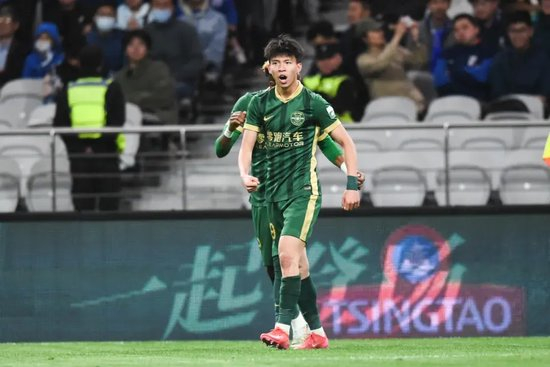 王钰栋精彩破门难救主，浙江绿城客场2-3遭申花逆转