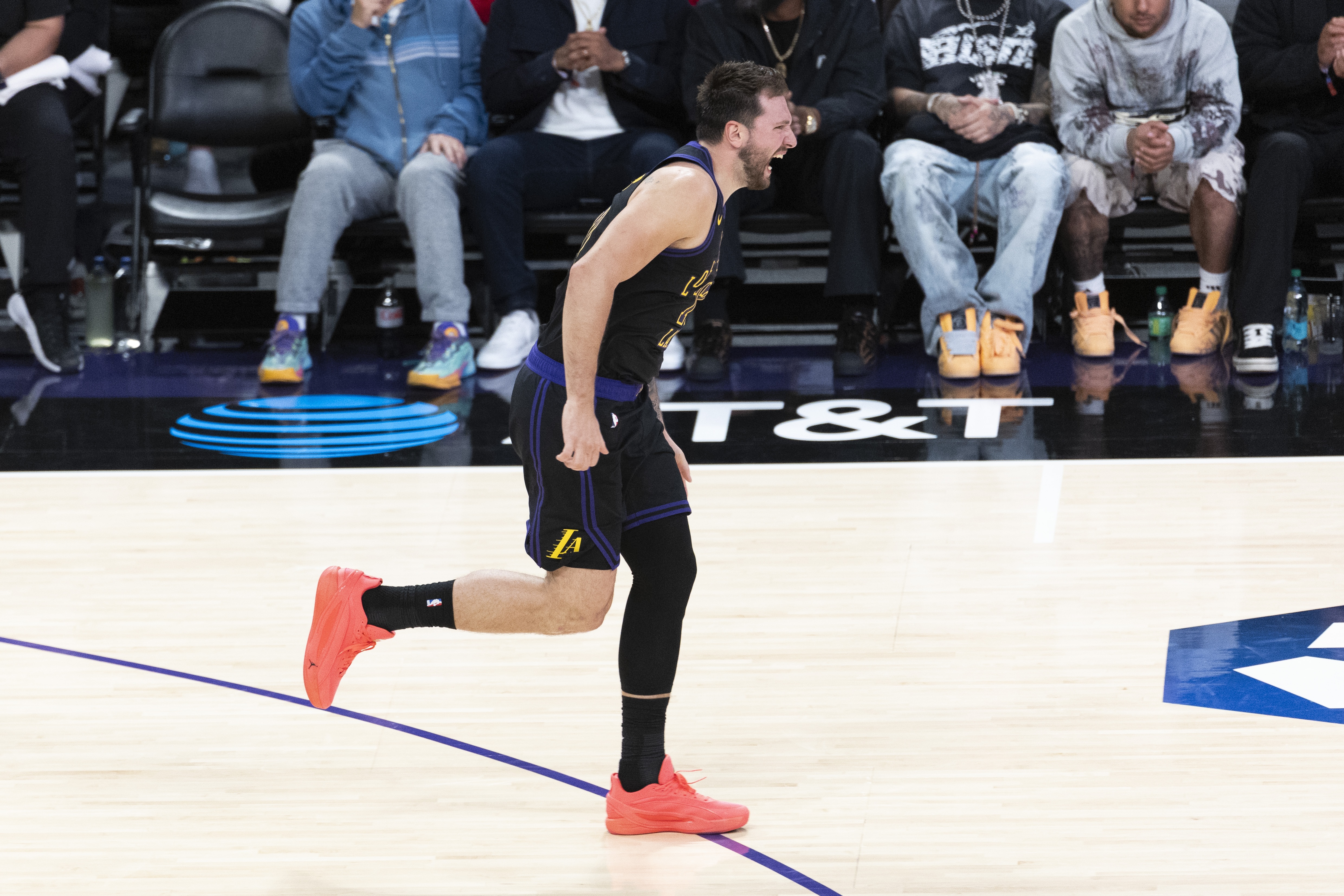 数据拆解东契奇防守进化 单防效率优于阿努诺比