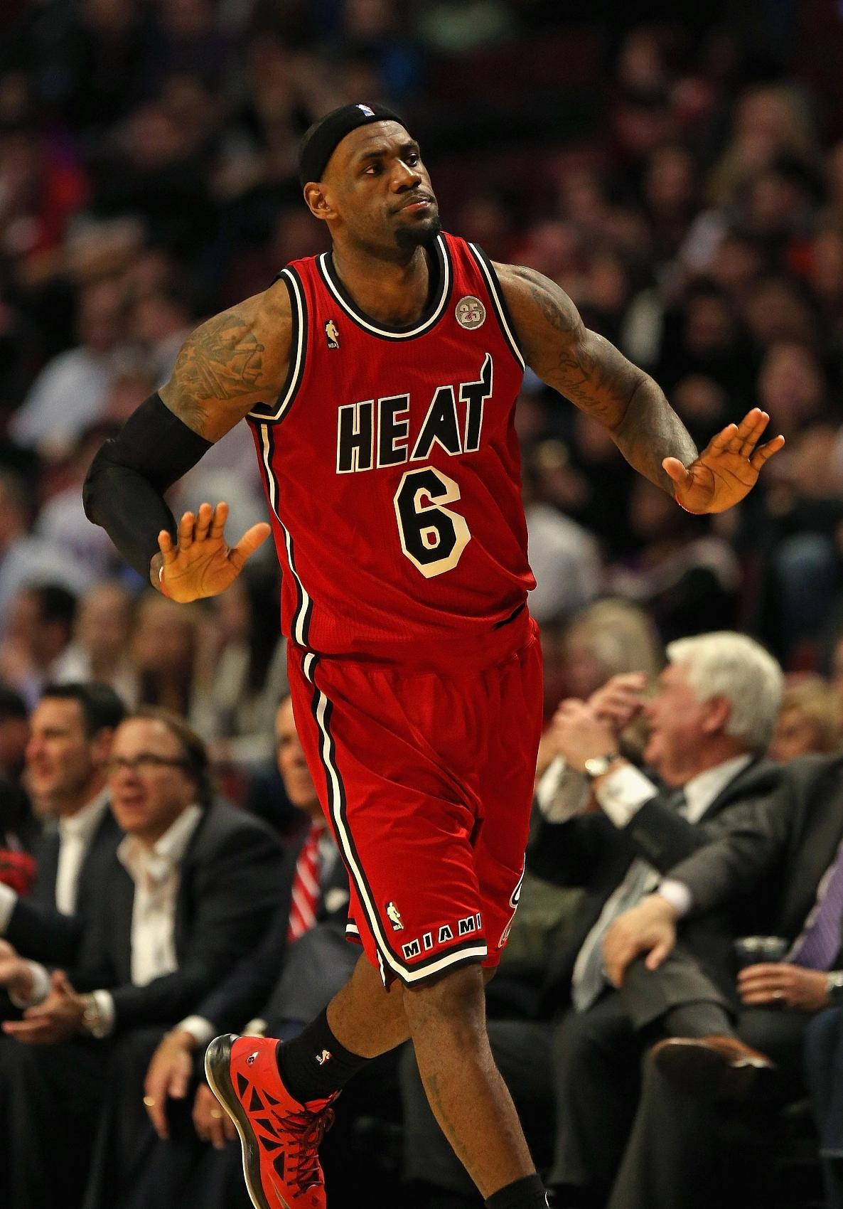 13年回望热火27连胜 詹姆斯生涯统治力巅峰的冰冷切片 13年回望热火27连胜 詹姆斯生涯统治力巅峰的冰冷切片