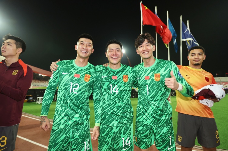 刘殿座谈00后门将冲击：被取代是好事 国脚身份即荣誉