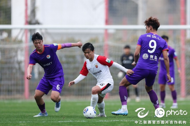 海港富盛经开中乙首战6比1横扫赛更达 李圣龙双响杨黔东处子球