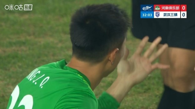 方镜淇小指脱位现场复位 赛后称对心态无影响