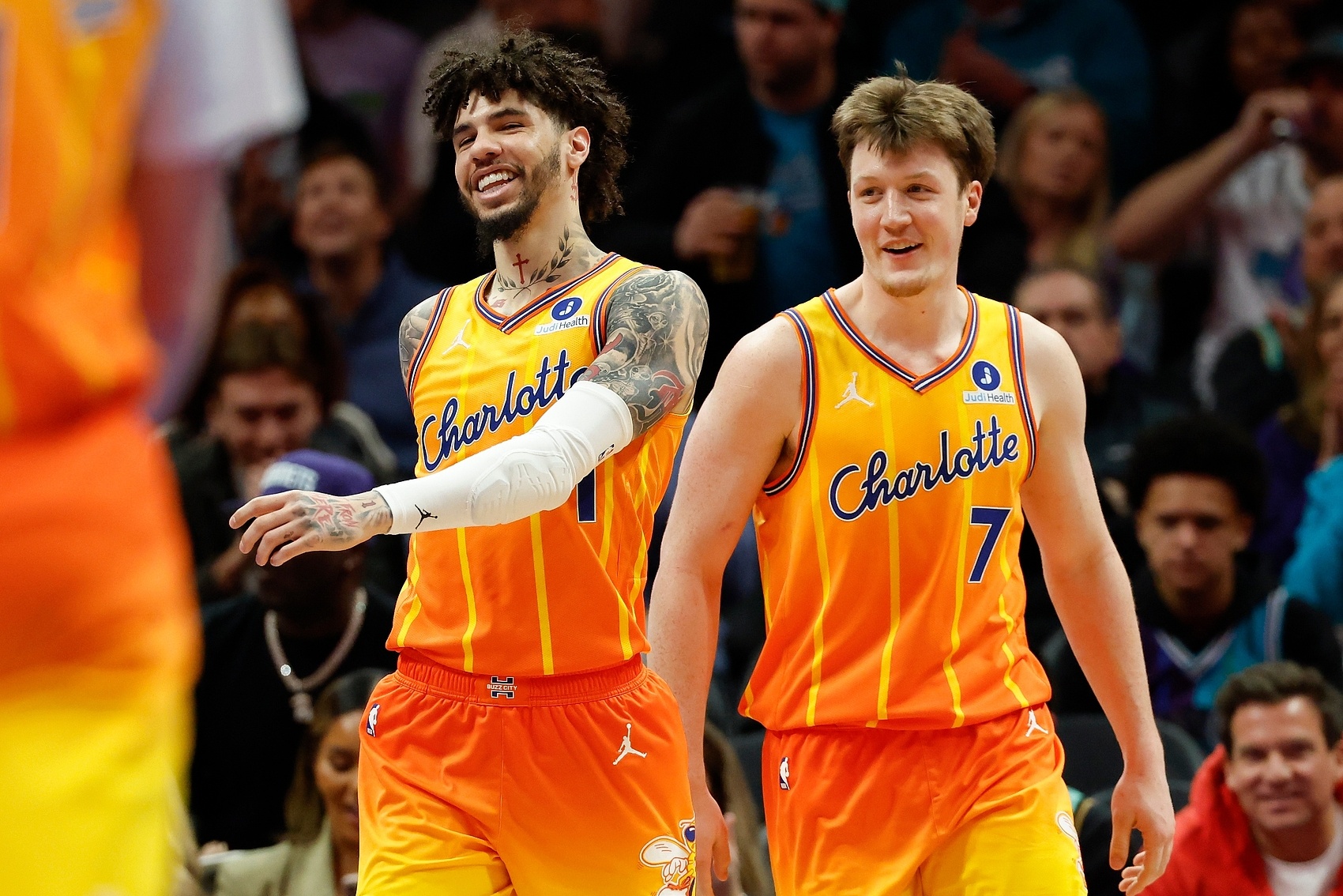 前瞻：湖人东契奇率队冲击八连胜，文班亚马欲率马刺横扫内线空虚太阳