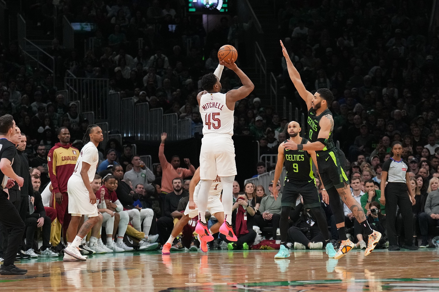 前瞻：绿军塔图姆回归士气如虹，湖人主场难挡尼克斯铁蹄