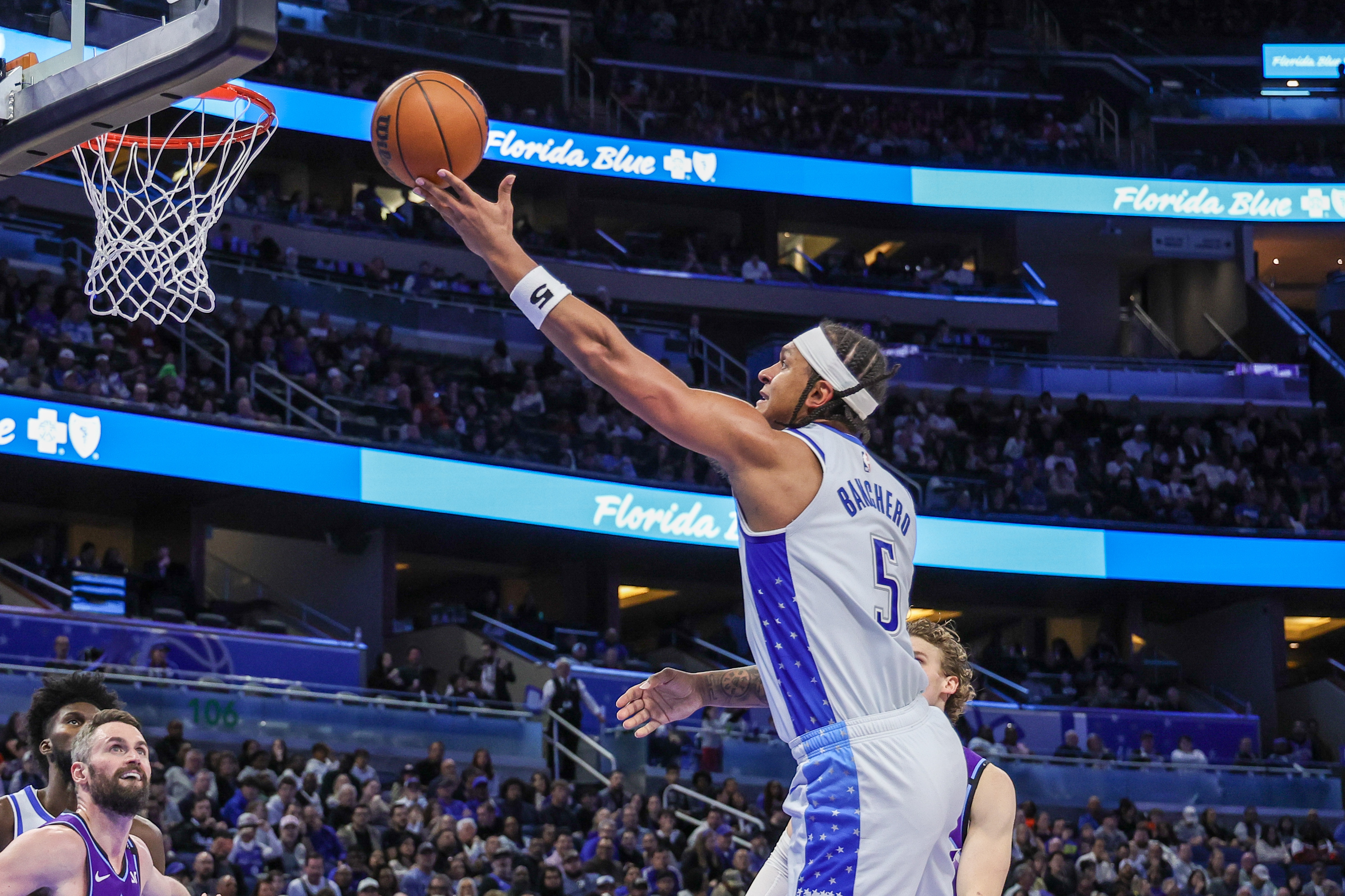 NBA赛事前瞻:火箭主场欲擒勇士巩固排名,掘金湖人宿敌对决再燃战火